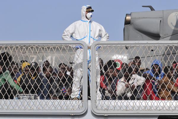 http://cdn.theatlantic.com/assets/media/img/photo/2015/05/the-mediterranean-migrant-crisis-ri/m27_RTX1BOU1/main_600.jpg
