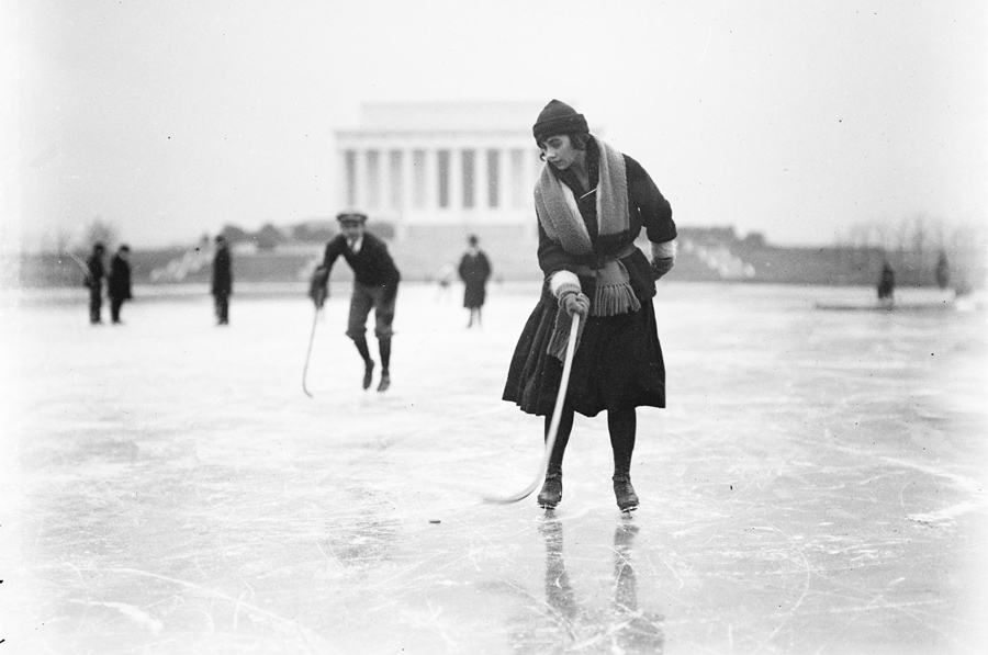 This is What Lincoln Memorial, Washington DC Looked Like  on 1/10/1922 