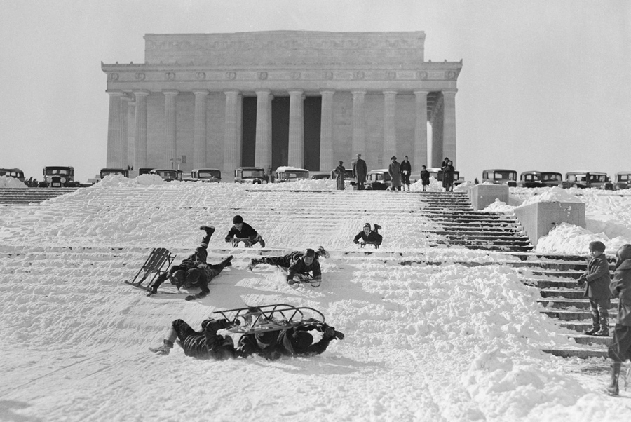 This is What Lincoln Memorial, Washington DC Looked Like  on 2/9/1935 