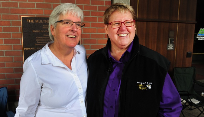 should same sex marriages be legally recognized If you live in a state that allows same-sex marriage, or a similar legal union, there are many complex issues same-sex marriage legal pros and cons. should same sex marriages be legally recognized If you live in a state that allows same-sex marriage, or a similar legal union, there are many complex issues same-sex marriage legal pros and cons.