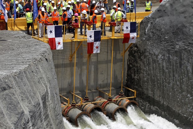 Photographs Of The Panama Canal Expansion Project And Its Massive New