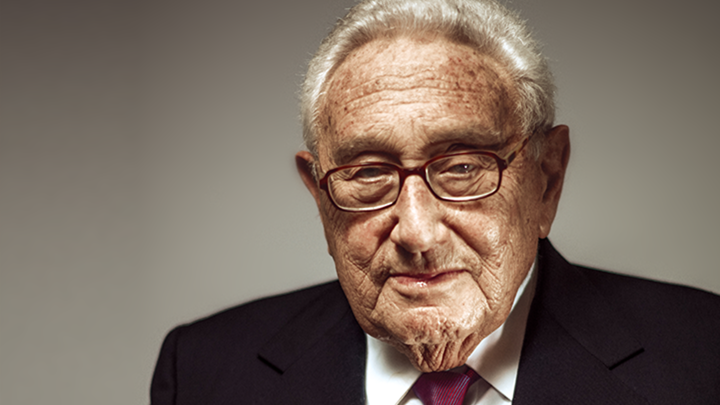 The 101-yaşında 175 cm uzunluğunda Henry Kissinger tarihli 2024