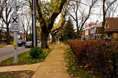Toronto neighborhood (by: Prashanth Raghaven, creative commons license)