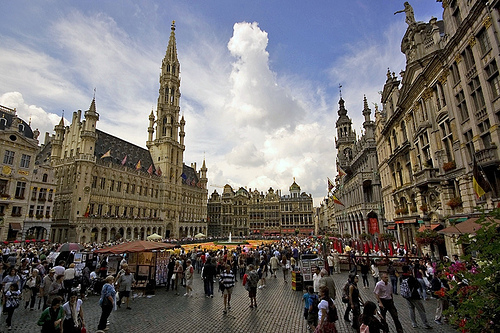 la Grand' Place, Brussels (by: Tom Cuppen, creative commons) la Grand' Place, Brussels (by: Tom Cuppen, creative commons)