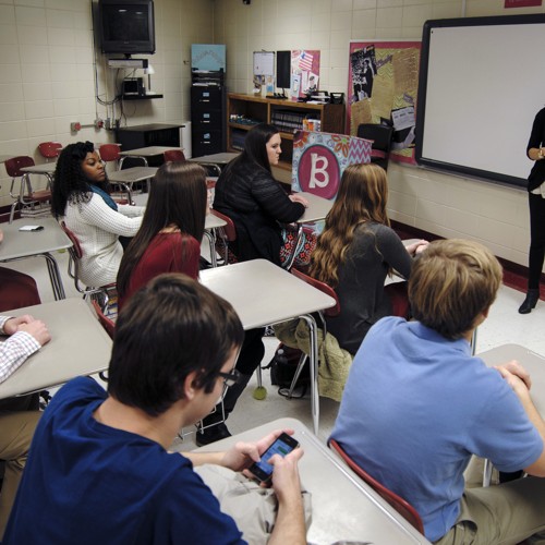 Do Smartphones Help Or Hurt Students Academic Achievement