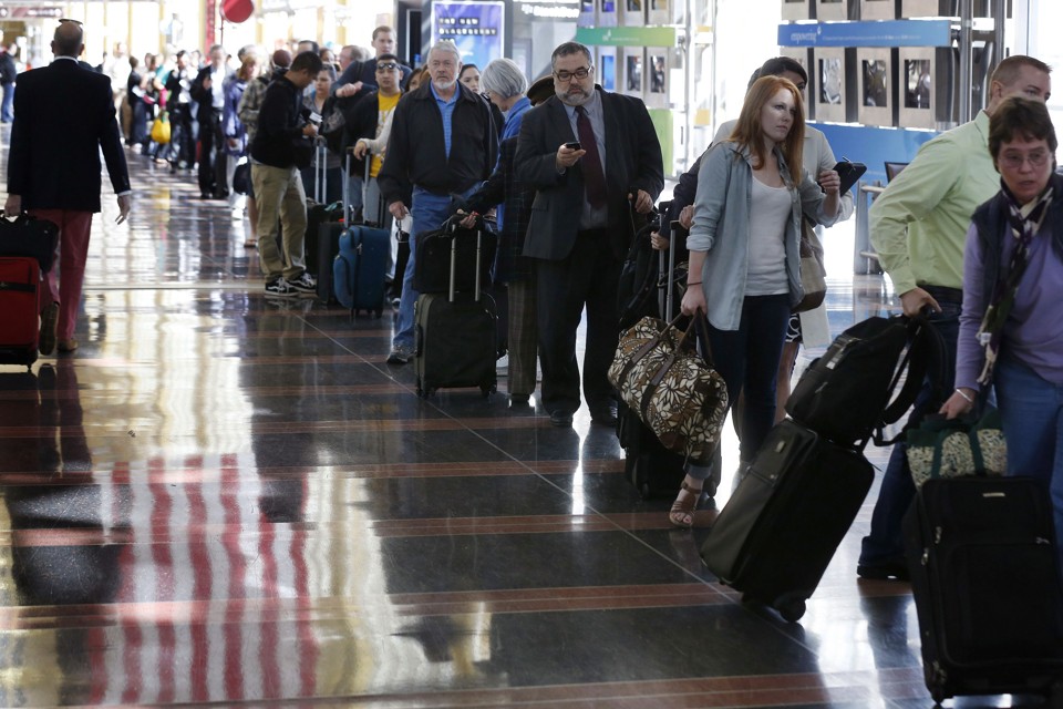 Should U.S. Airports Privatize Security to Avoid Long Lines? - The Atlantic