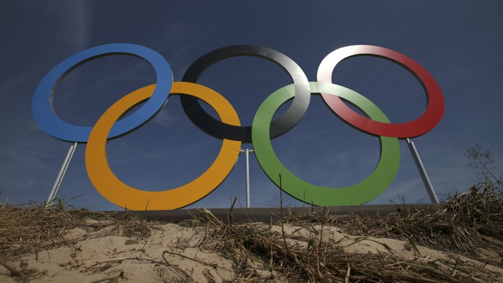 A general view of the Olympic rings outside the golf course.