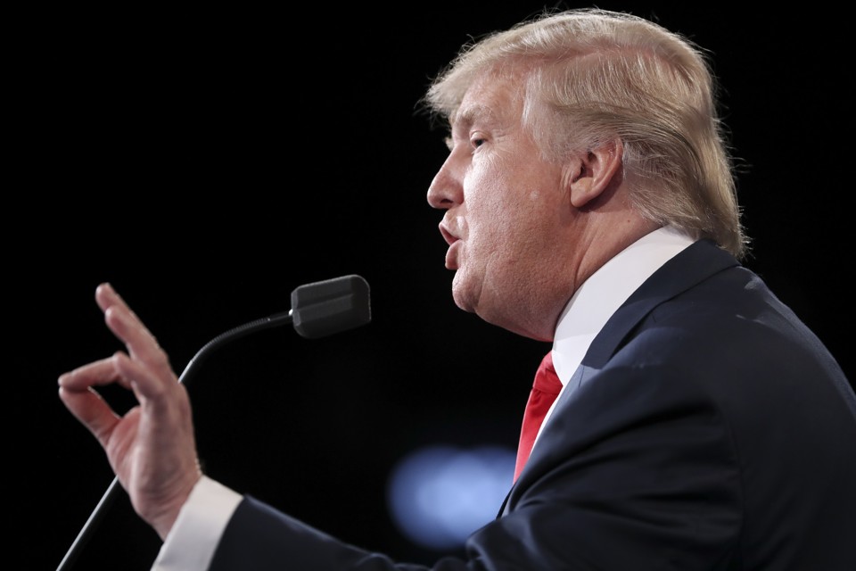 Donald Trump and Hillary Clinton exchange more insults at charity dinner