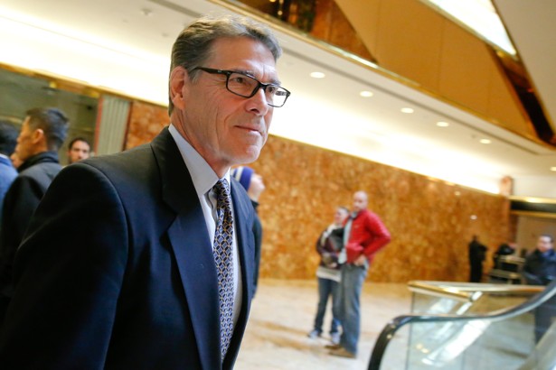 Trump to Choose Rick Perry as Secretary of Energy, Sources Say