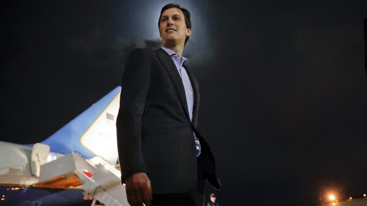 Jared Kushner disembarks from Air Force One