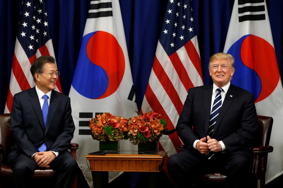 President Trump and South Korean President Moon Jae-in smile