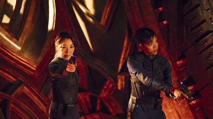 Michelle Yeoh and Sonequa Martin-Green in 'Star Trek: Discovery'