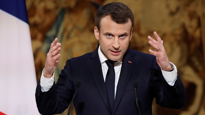 French President Emmanuel Macron addresses members of the press corps at the Élysée Palace in Paris on January 3, 2018.
