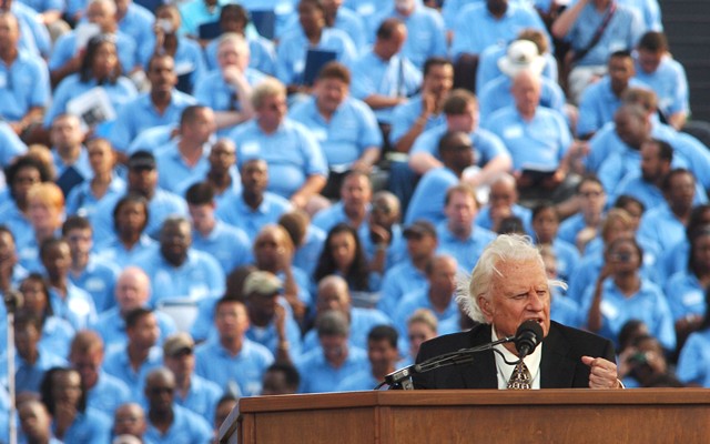Billy Graham speaks at Flushing Meadows Park in New York in 2005. 