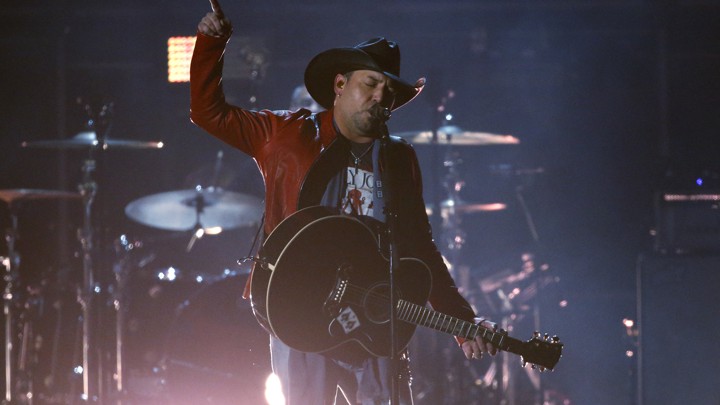 Jason Aldean performs in April 2017