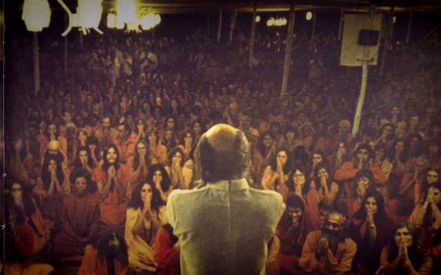A still of Bhagwan Shree Rajneesh in 'Wild Wild Country'