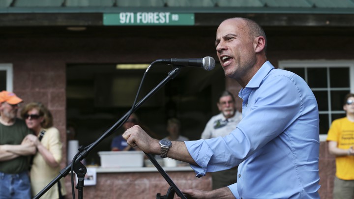 Michael Avenatti giving a campaign speech in New Hampshire