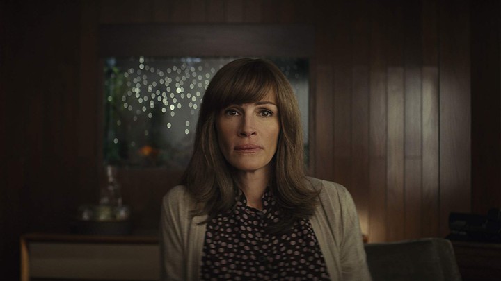 Julia Roberts stars as Heidi in the Amazon drama 'Homecoming'