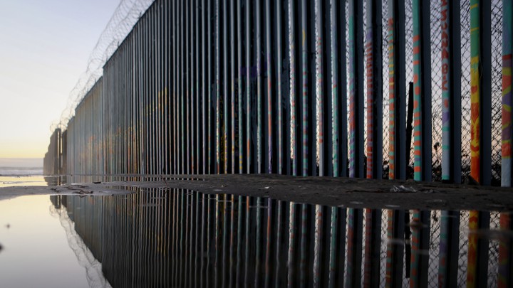 what a border wall gofundme campaign says about america the atlantic