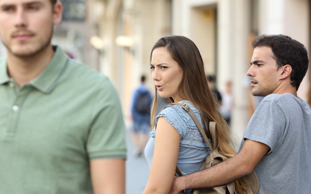 The "distracted boyfriend" meme gets reversed.