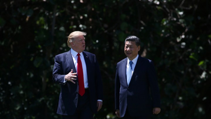 Trump takes Xi Jinping on a tour of Mar-a-Lago in 2017.