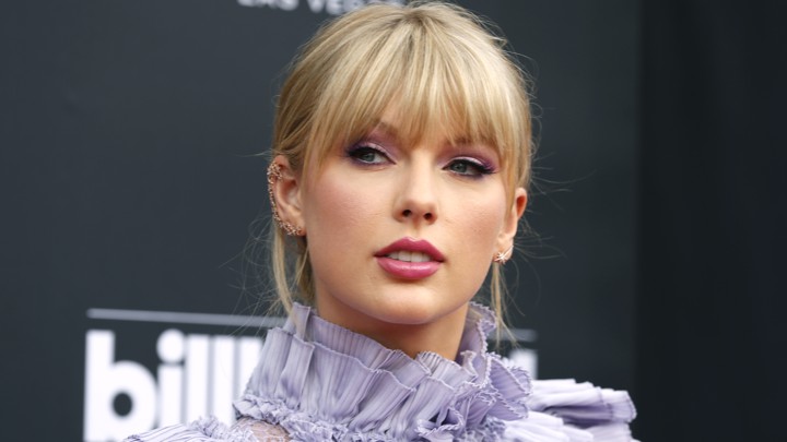 Taylor Swift at the 2019 Billboard Music Awards
