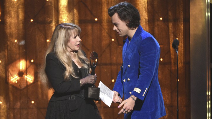 Stevie Nicks and Harry Styles at the Rock and Roll Hall of Fame induction ceremony in 2019.