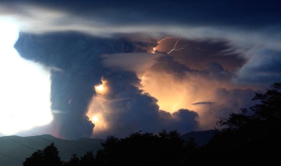 Chile's Puyehue Volcano Erupts - The Atlantic