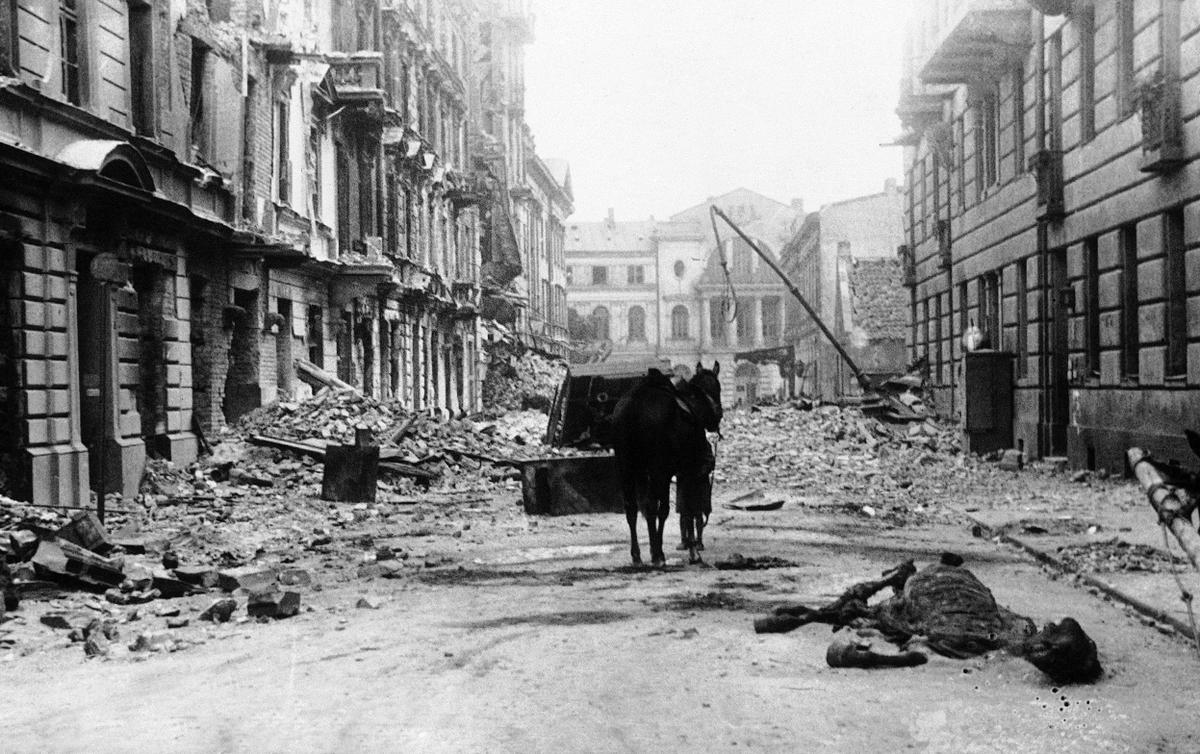 Улица Варшавы в марте 1940 года