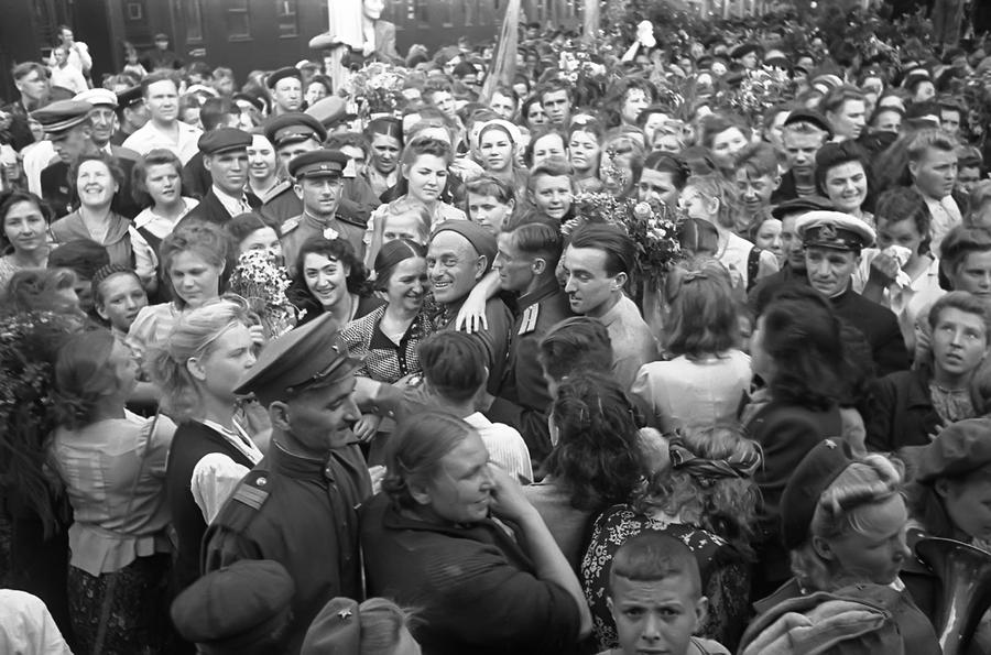 Image result for soviet union post world war 2 celebrations
