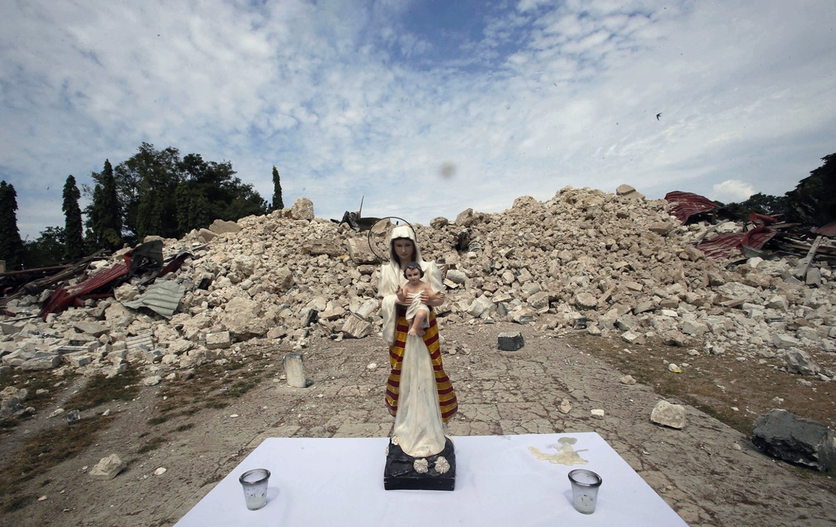Gifts for book lovers philippines earthquake