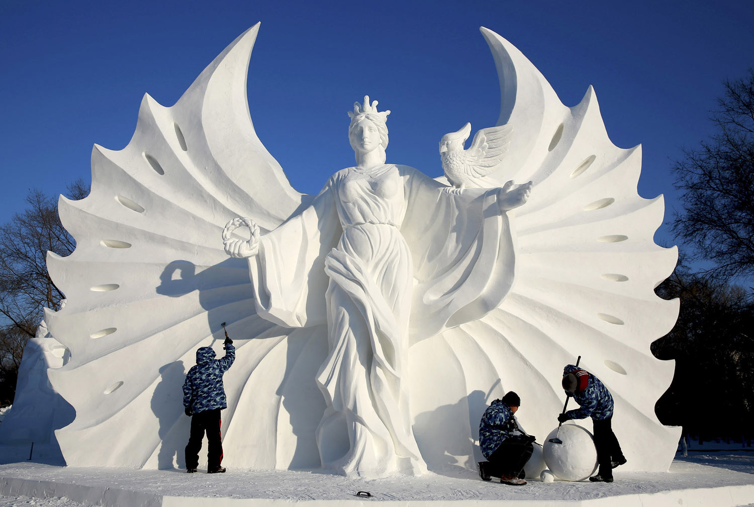 Αποτέλεσμα εικόνας για china festival snow ice sculpture