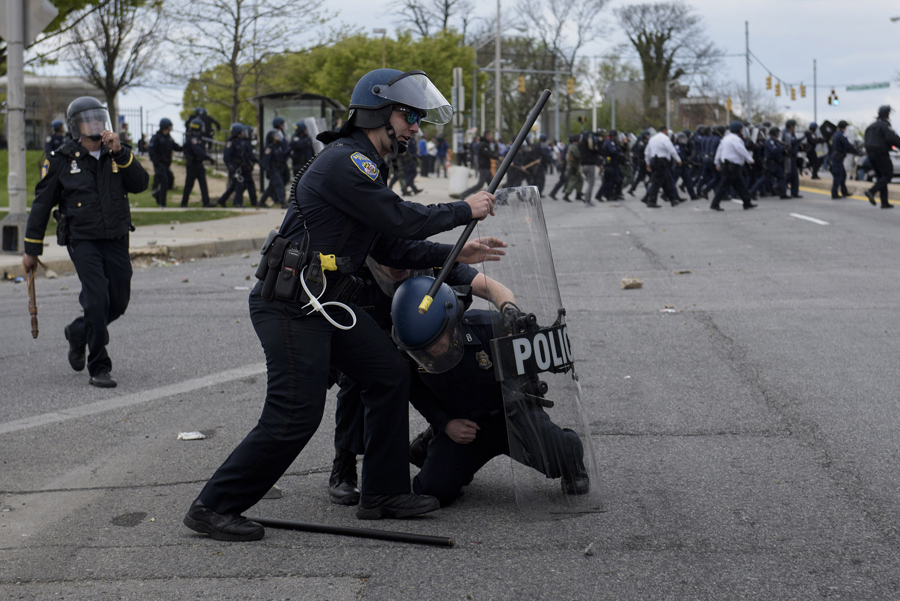 Images of the Unrest in Baltimore - The Atlantic