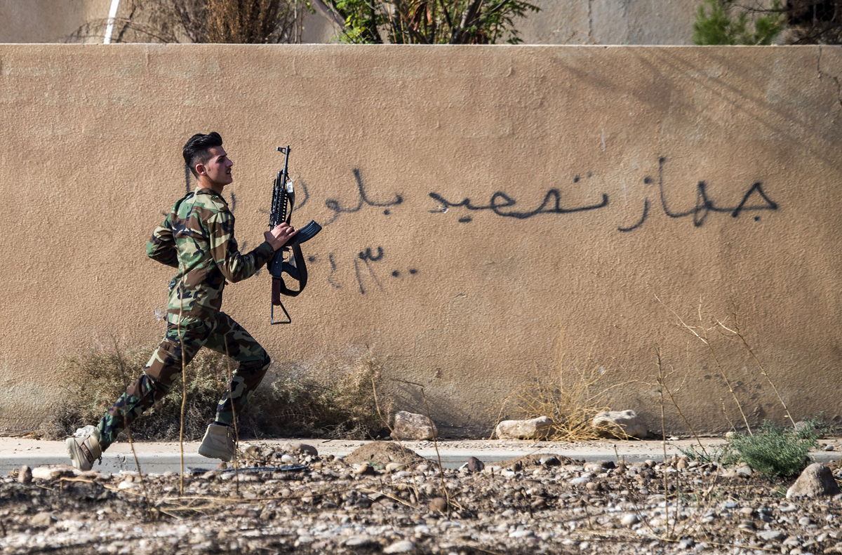Kurdes, force armée irakienne, milices... Main_1200