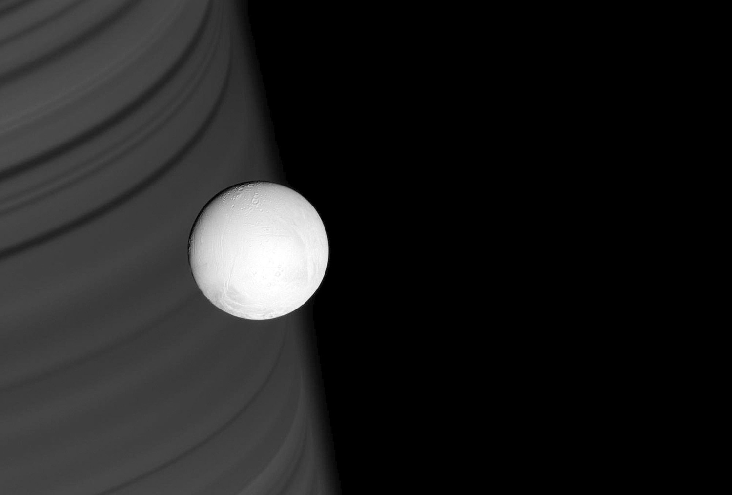 卡西尼号(Cassini)探测器环土星探测13周年 - wuwei1101 - 西花社 卡西尼号(Cassini)探测器环土星探测13周年 - wuwei1101 - 西花社