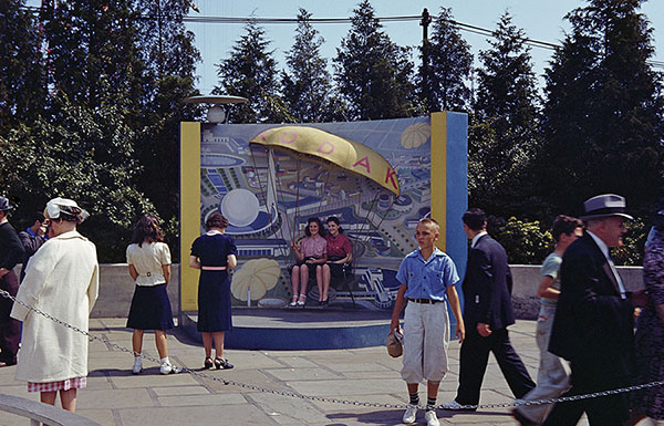 CONSTITUTION MALL AT THE 1939 WORLDS FAIR IN NEW YORK 