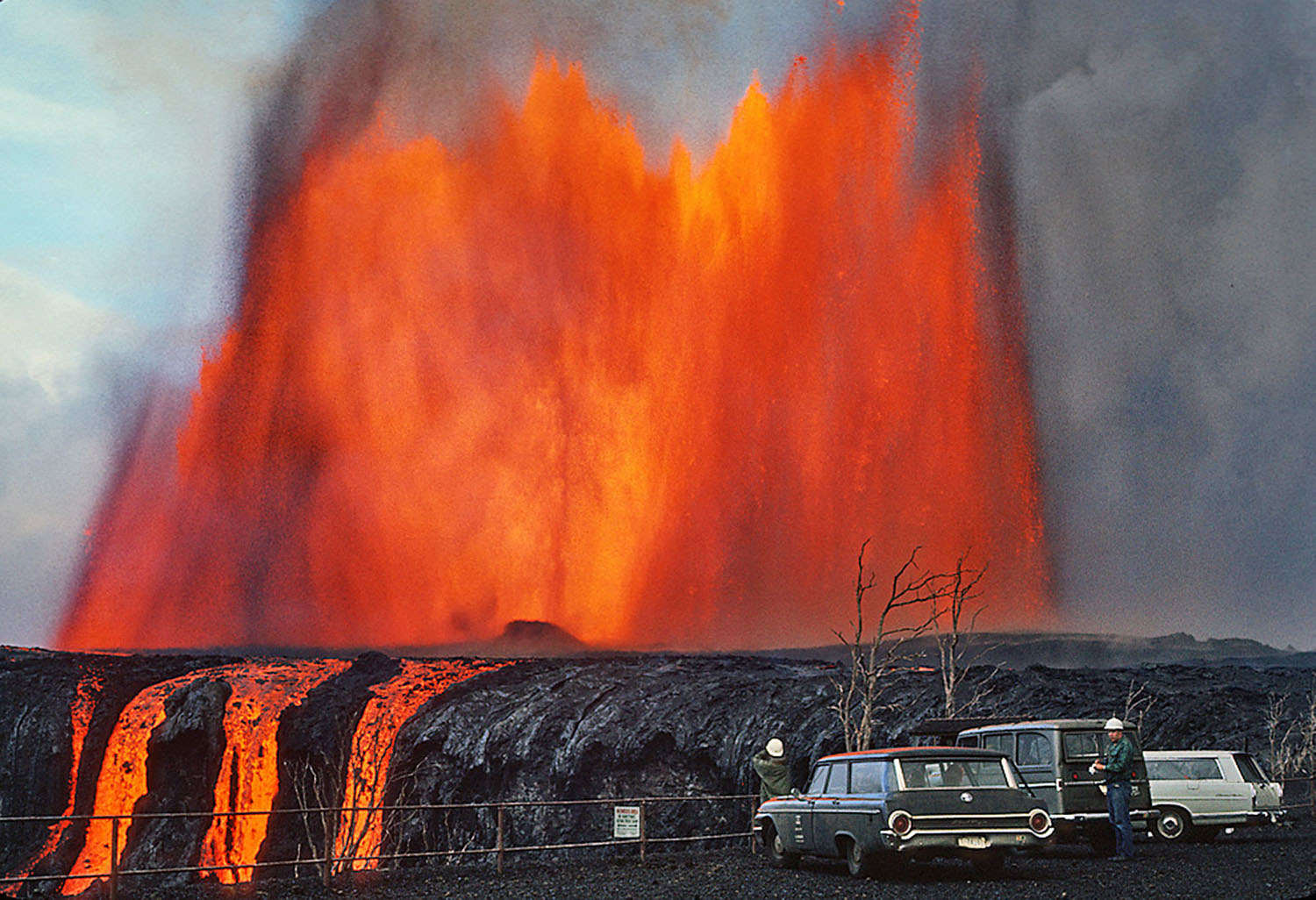 A 1,000-foot Lava Fountain In The Mauna Ulu Vent Area Of Kilauea ...