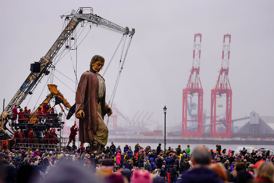 The Final Appearance of the Giant Puppets of Royal de Luxe The Atlantic
