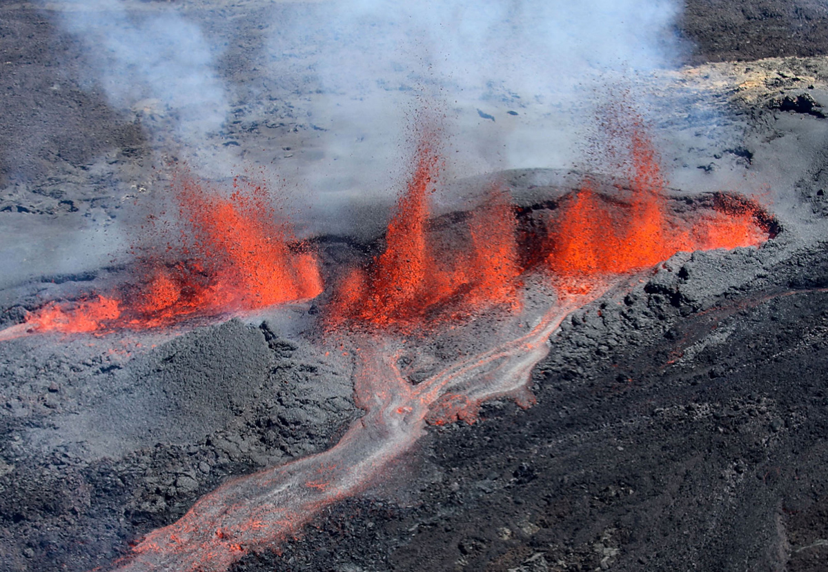 lava dalam kawah