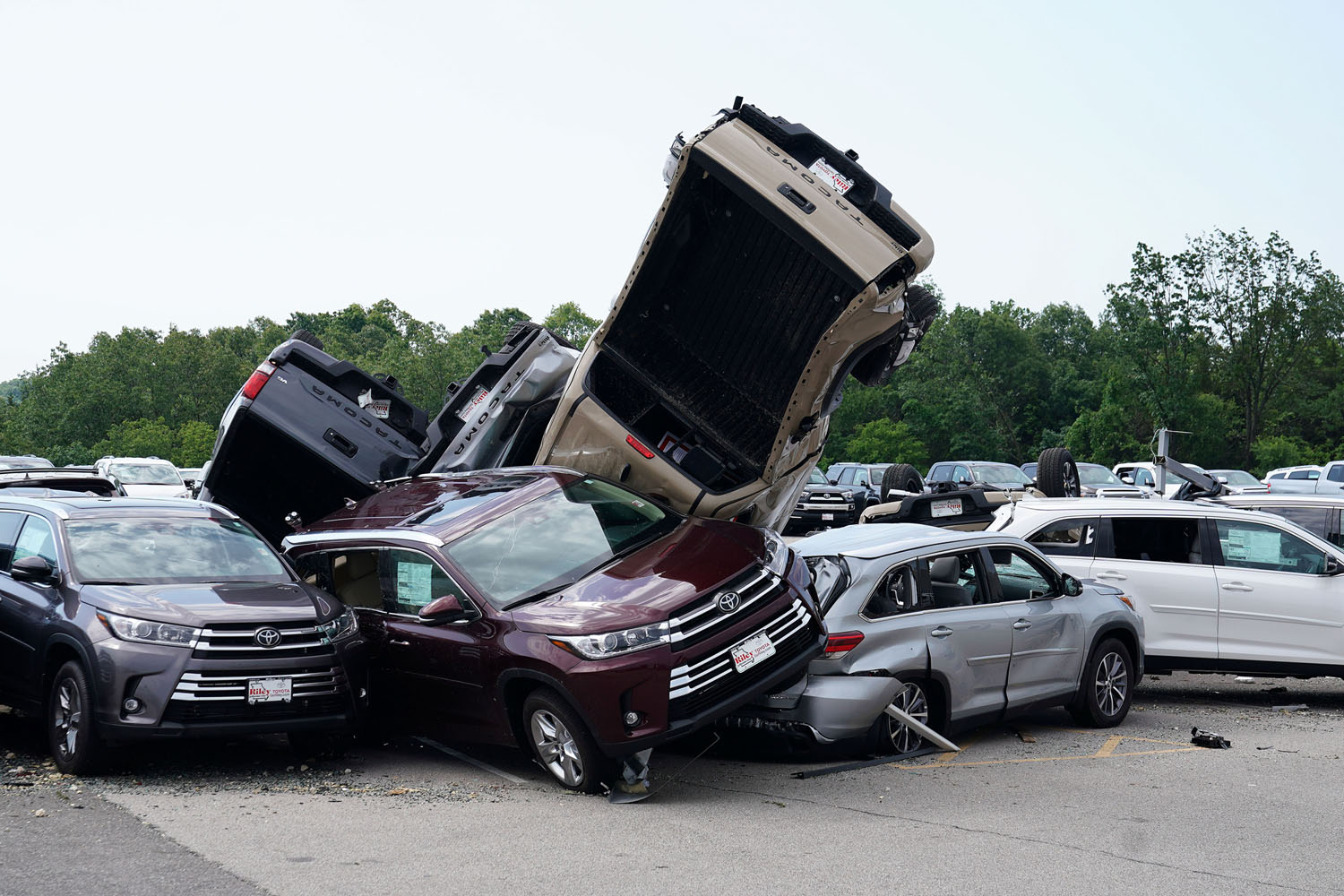 Toyota Dealership Dayton Ohio >> Tornado Damage 13 Days Of Devastation In Photos The Atlantic Toyota Dealership Dayton Ohio >> Tornado Damage 13 Days Of Devastation In Photos The Atlantic