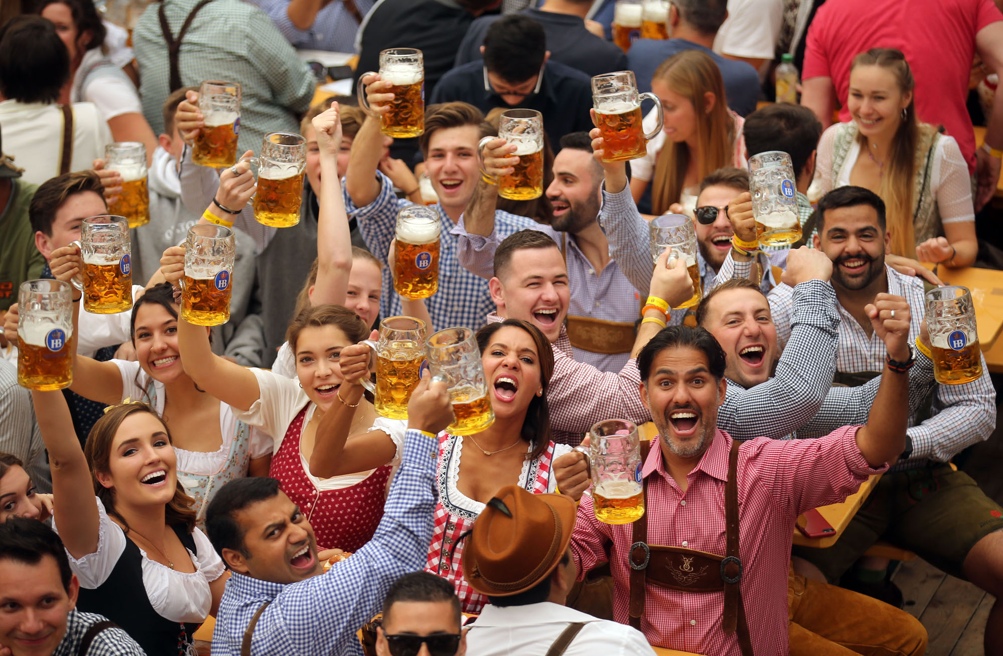 Oktoberfest 2019: Photos From the Opening Weekend - The Atlantic
