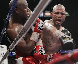 A Bloody Battle for Floyd Mayweather Jr.'s Invincibility ... and Image ...