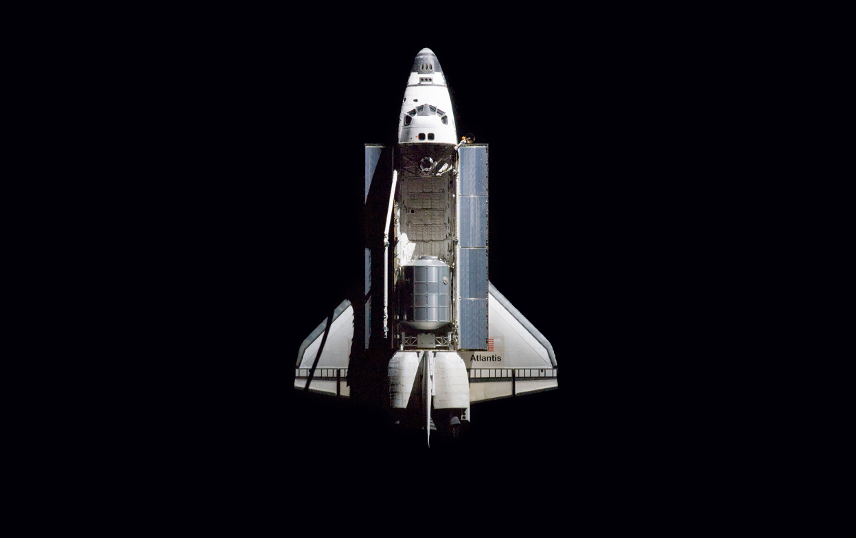 atlantis space shuttle side view