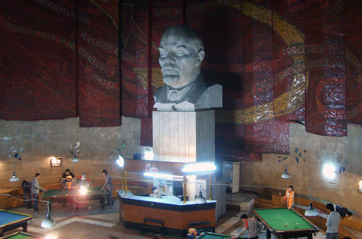 Soviet Russian USSR Leader Vladimir Lenin Stone Bust Statue Sculpture 5.1 black 
