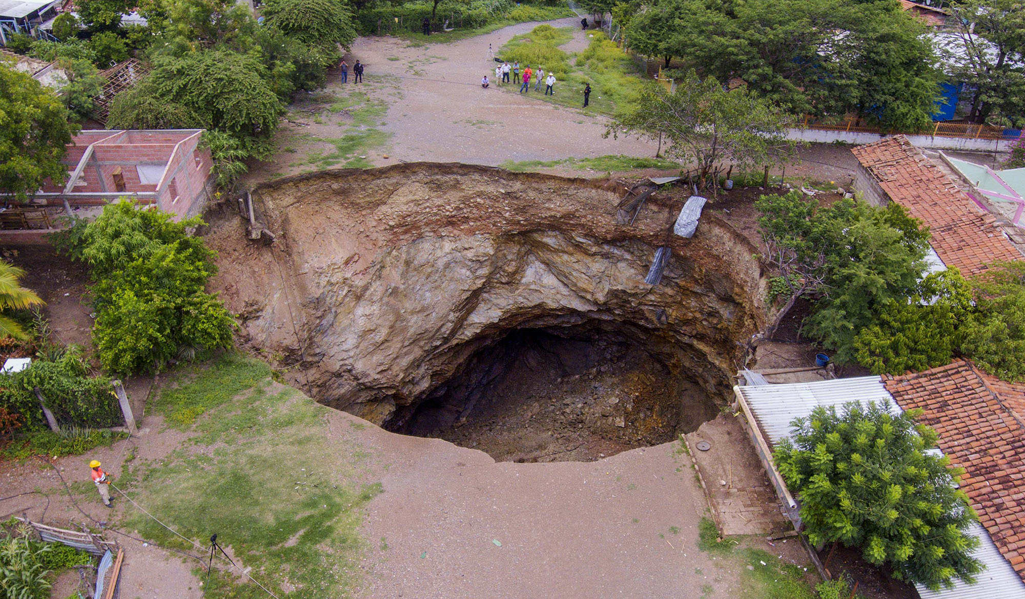 Tiny Hole In Earth Opens Up 220 Foot Deep 
