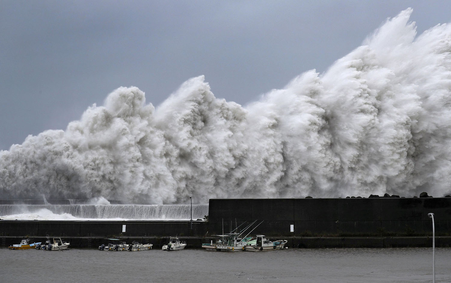 Photos: Typhoon Jebi Rages Across Japan - The Atlantic