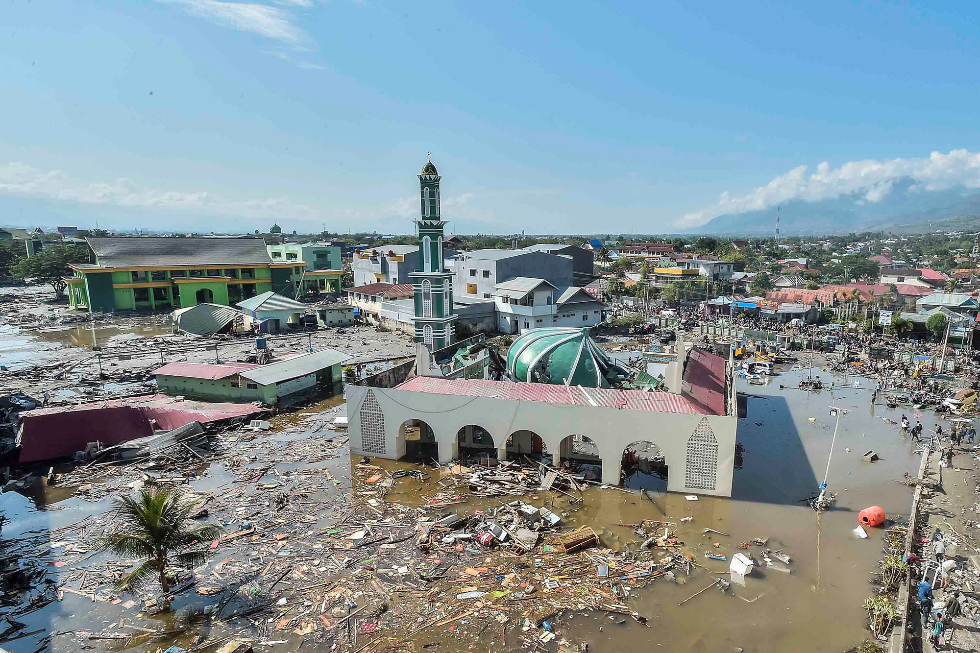 Celebes indonesia tsunami