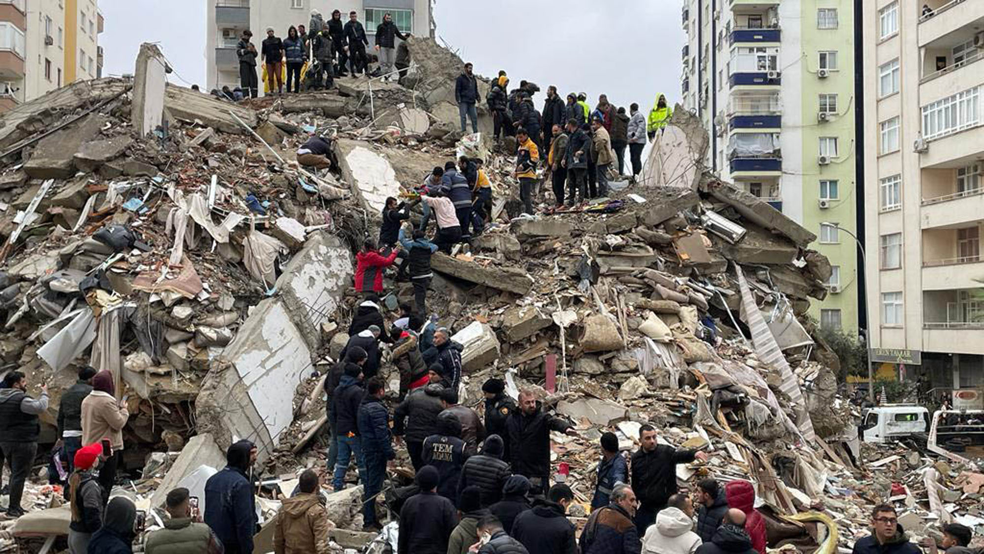 Early Photos From the Earthquake in Turkey and Syria - The Atlantic