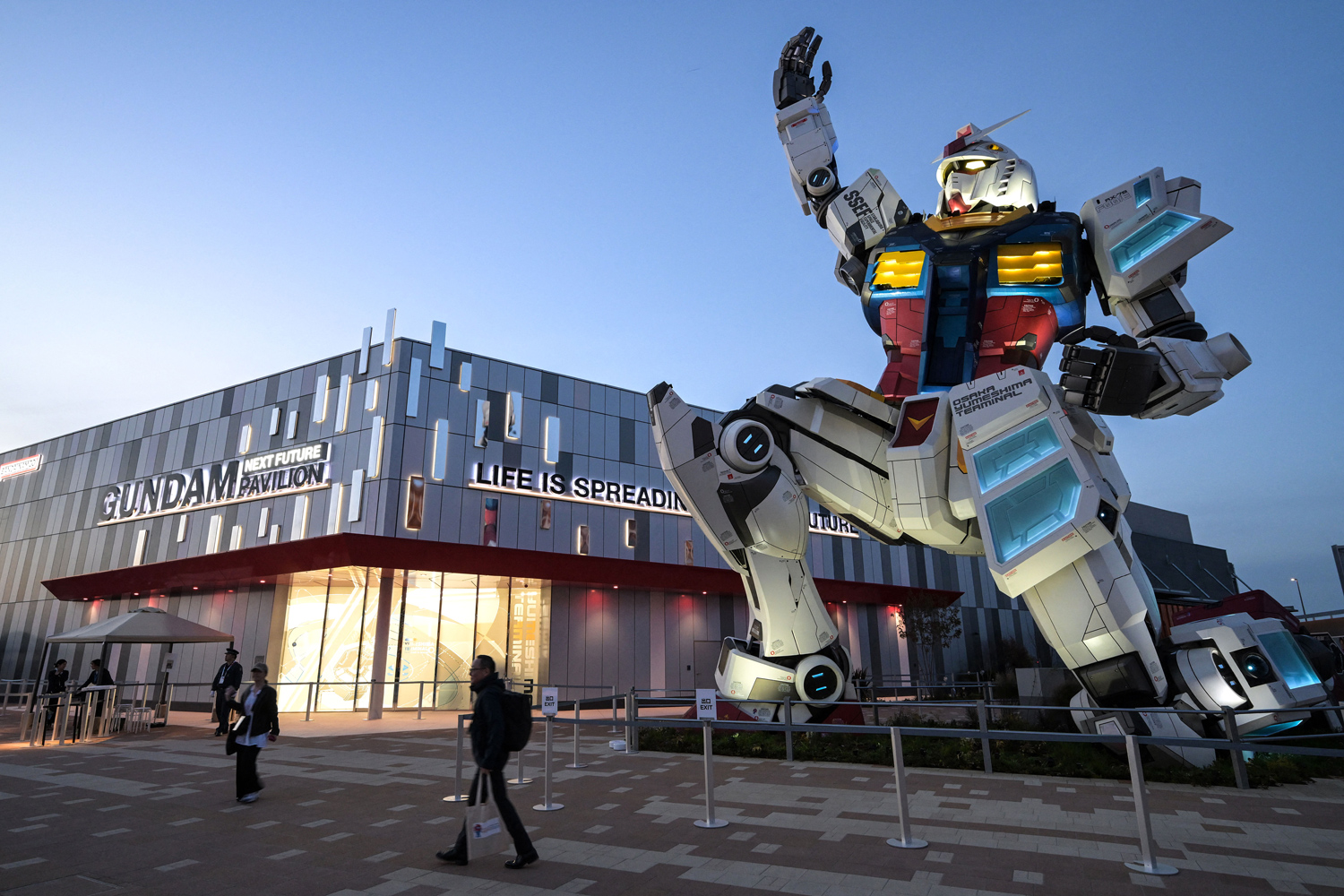 https://cdn.theatlantic.com/media/img/photo/2025/04/photos-osaka-expo-2025/a04_G-2208741757/main_1500.jpg