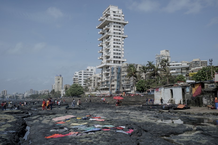 Bandra Bandstand area, one of the wealthier neighborhood of Mumbai. 